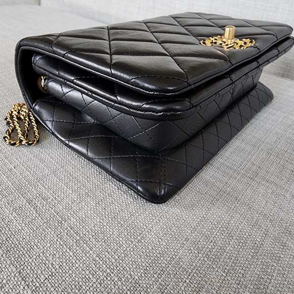 Chanel flap bag - Picture 6 of 16